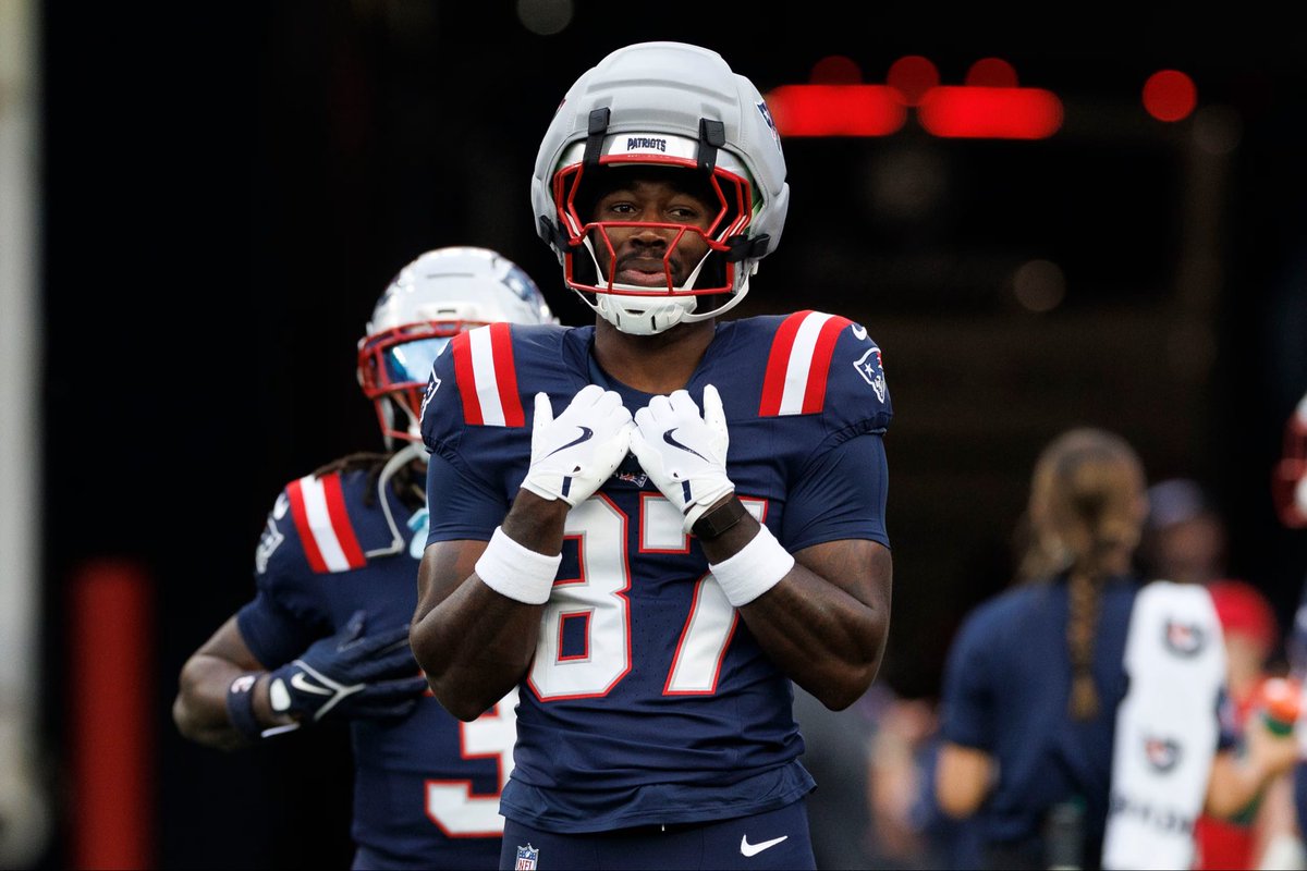 TheBostonBuzzer's tweet photo. Patriots WR Room for the Next 6 Weeks: 

Romeo Doubs
Pop Douglas
Mack Hollins
Kyle Williams
Efton Chism

Somebody is going to have to step up. https://t.co/yFTz57sfe8