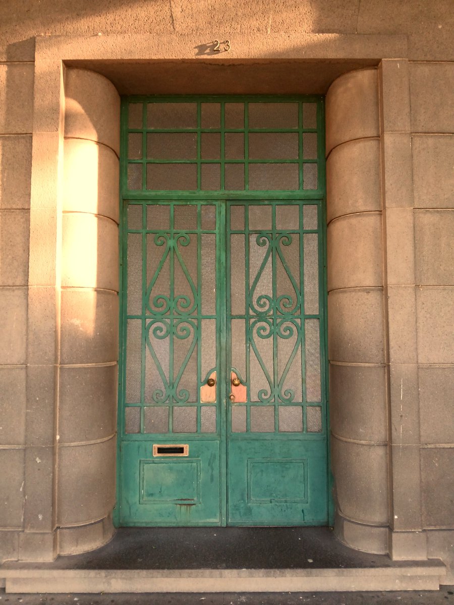 WelcometoDorset's tweet photo. #nocontextdoors #Madeira #NotDorset #DailyDoors https://t.co/5s6FjvhnOh