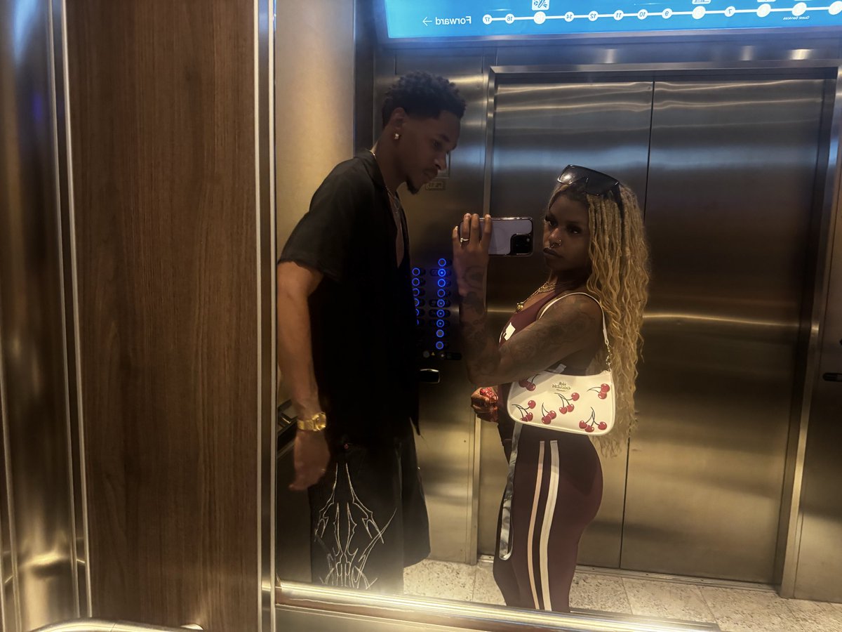 e68698175's tweet photo. Big papa 💕🥰 https://t.co/GohBrDa3mc