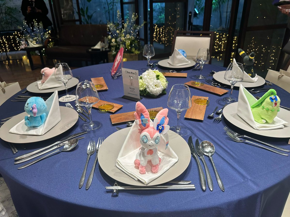 yumaru_721's tweet photo. 友達のポケモン結婚式が可愛すぎた🥹🎀
推しポケモンをプレゼントしてくれる粋な計らい、、💓
ピカチュウも登場してびっくり嬉し可愛かった◓⃙⁣⚡️ https://t.co/IEuJWWb5QX