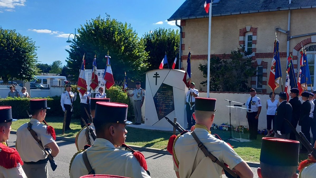 Image de Préfet du Cher - #Cérémonie | 🇫🇷 80 ans de mémoire et de reconnaissance à Arçay
Le 12 septembre, le préfet du Cher 