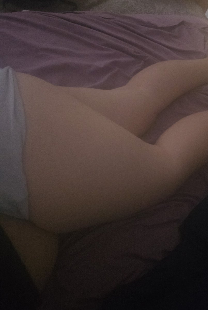 tittyluvs tweet picture