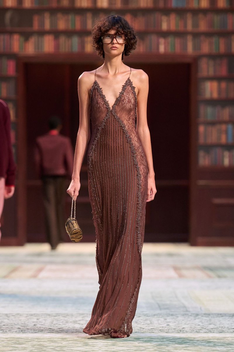 Eveboards's tweet photo. Amiri dresses are so sexy https://t.co/AvQNwPQT0B