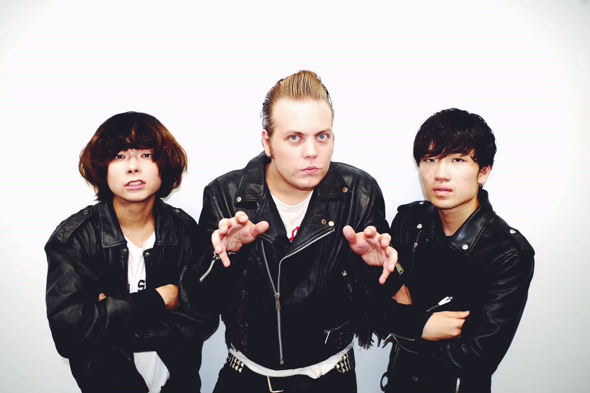 slkduction's tweet photo. ケンです…Midnight Expressのドラムです！アカウントに入れなくなりました…みなさんの力が必要です、拡散をお願いします、、、

9.22(火・祝)@西院ネガポジ
"ビレ凱旋・一夜限りの復活ライブ！"

Midnight Express
THE  SLACKS
ときめきポメラニアン

op/st18:00/19:00
adv/door ¥2400/¥3000 (+1D) https://t.co/VQ6a0DWTZd
