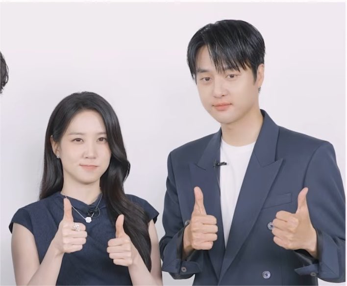SOLE1223_'s tweet photo. ๋ ์ด ์ฌ์ง ๋ ์ฅ์ด ์์ํ ๋๋ฌด๋๋ฌด๋๋ฌด ์กฐ์ //
๋ฐ๋ด์ ์ธ์ข
์ต์ด ์์ฃผ ํ๋ ํฌ์ฆ์ธ๋ฐ
์์ธ์ด ๋ฐ๋ผ ํด์ค ๊ฑฐ ๊ฐ๊ตฌ
์ด์ปค์ผ๋ ๋ ํํธ๋ ์์ธ์ด ๋จผ์ ํฌ์ฆ ์ทจํ์ ๋๋
๊ฐ์ ํํธ ์คํ์ผ ๋ค๋ฅธ ๊ฑฐ ์๊ธฐ๊ณ ๊ท์ฌ์ ใ
ใ
์ธ์ข
์๋น์ด ๋๋ฌด ์ข์ผ๋ฉด ์ด์ฐํฉ๋๊น โขโข ๐ฅน๐ https://t.co/IWVYXcaN7q