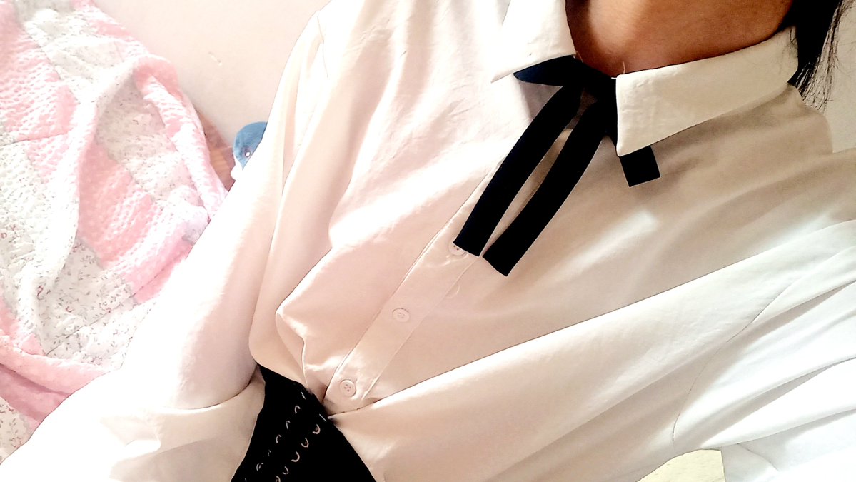 yeonny59's tweet photo. 코르셋 사봤는데 어때요? 어울려요? 헤헤
SNS 뉴비는 관심이 필요하다냥 =0ω0=🐾 https://t.co/Dag4bh1bbq