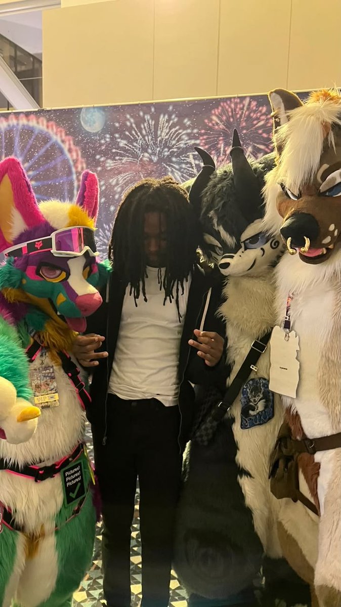 hyccei's tweet photo. kllhhr is cool with the furry community 🐺😌 https://t.co/dPTx7ni3Nu