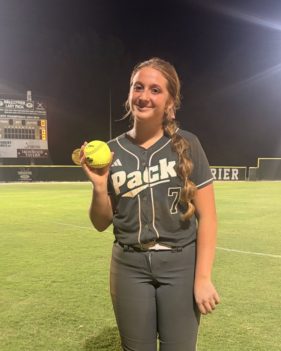 greenbriersoftb's tweet photo. Congrats to Emma for receiving the belt after our 2 Region Wins against Brunswick this past week! Emma batted .571 with 4 hits, 4 RBls, 3 doubles, and hit her first HR! She also pitched a complete game in Game 2 allowing 0 earned runs and 2 strikeouts in the 11-1 win. 🐺💪 https://t.co/o7JYxjyFaj