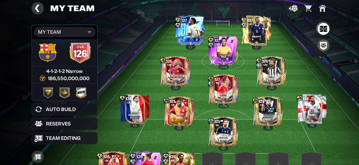 fifamasterss10's tweet photo. @EASFCMOBILE Who should i switch https://t.co/zHG8PHAHwu