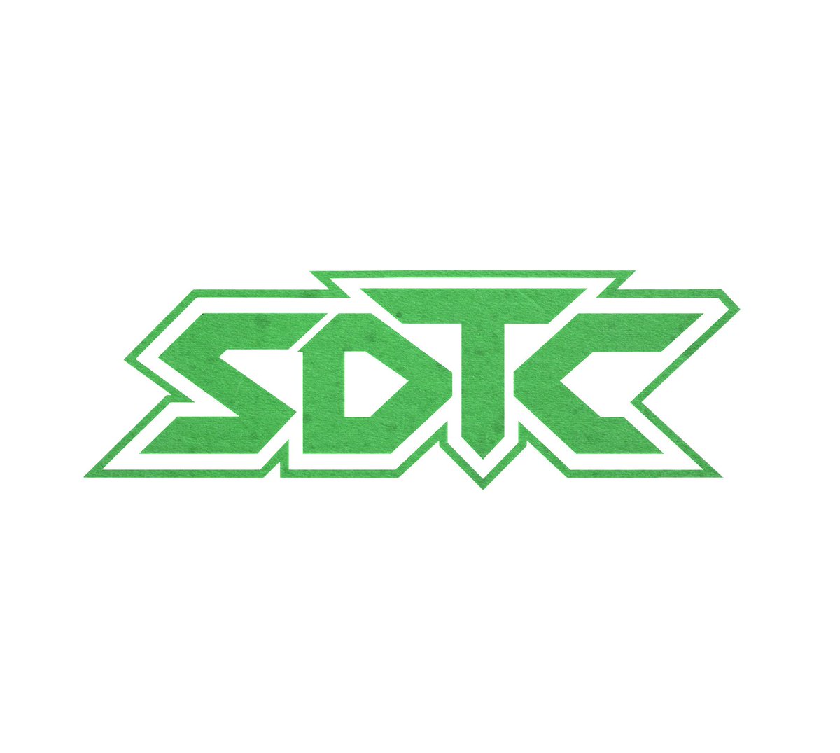 SyndicatDTC's tweet photo. ANNONCE !

Le Syndicat reprend officiellement la direction du serveur @2XFR_ROOM !

Merci à @Wati_Moha et ses collègues pour leur confiance sur ce projet que nous avons à coeur de faire vivre !

Nous avons plein de jolis projets en approche !

Stay Tuned ! https://t.co/hyMRFoIefT