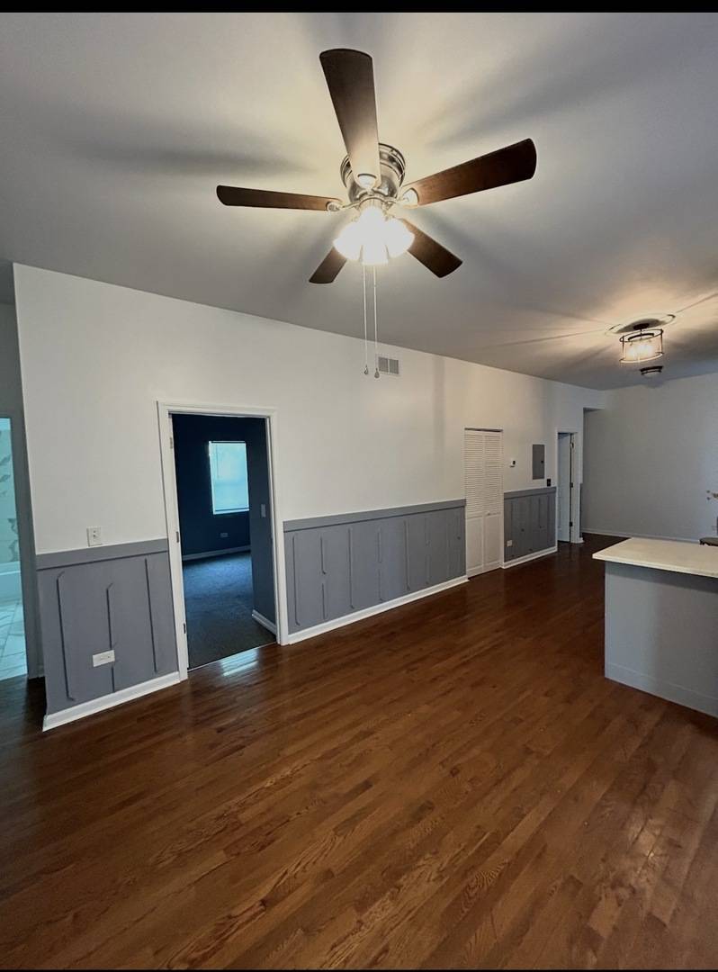 DWhite_Realty's tweet photo. Price reduced: 1513 E 93rd ST, Chicago. Turnkey 4-unit, rehabbed in 2022 with 14 beds, 6 baths. $600,000. #PriceReduced
https://t.co/Rz2p4bVZ0X https://t.co/zAYtgAJEMG