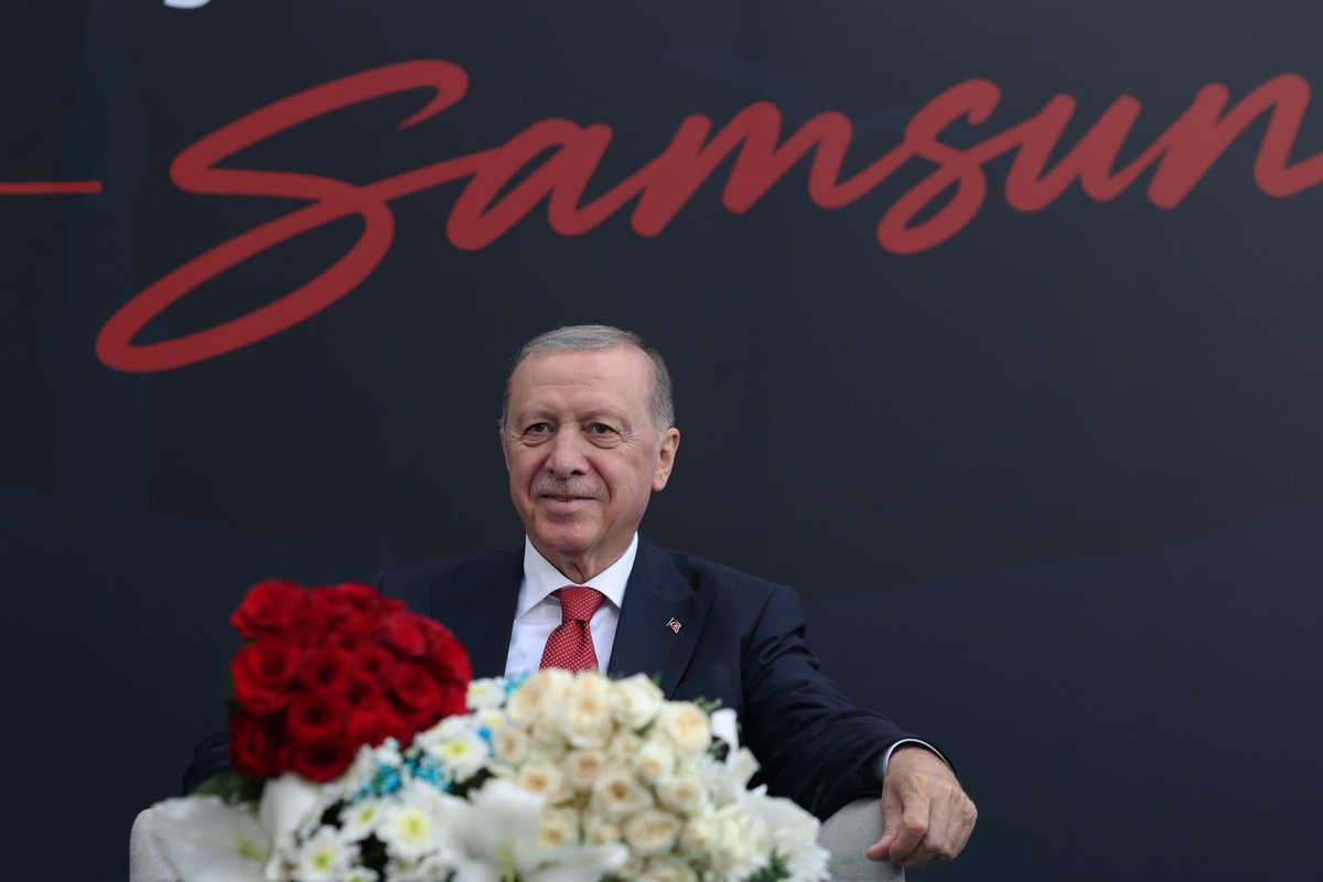 RTEgnulluleri's tweet photo. Cumhurbaşkanımız Erdoğan:"Coğrafyamızın savaşlarla, çatışmalarla boğuştuğu zorlu dönemde, milletimizi bu tehlikelerden uzak tuttuk. Ülkemize tarihi başarılar, zaferler kazandırdık" https://t.co/SDEMxRxwsY