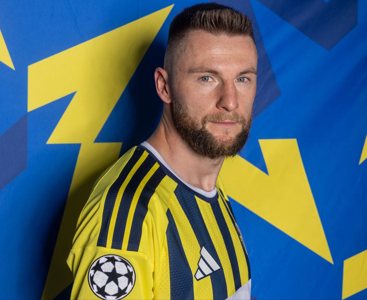 galaconttext's tweet photo. bu karaktersizin fenerbahçe'de gördüğü kırmızı kart sayısı 0 https://t.co/Tg0qnbAFwZ