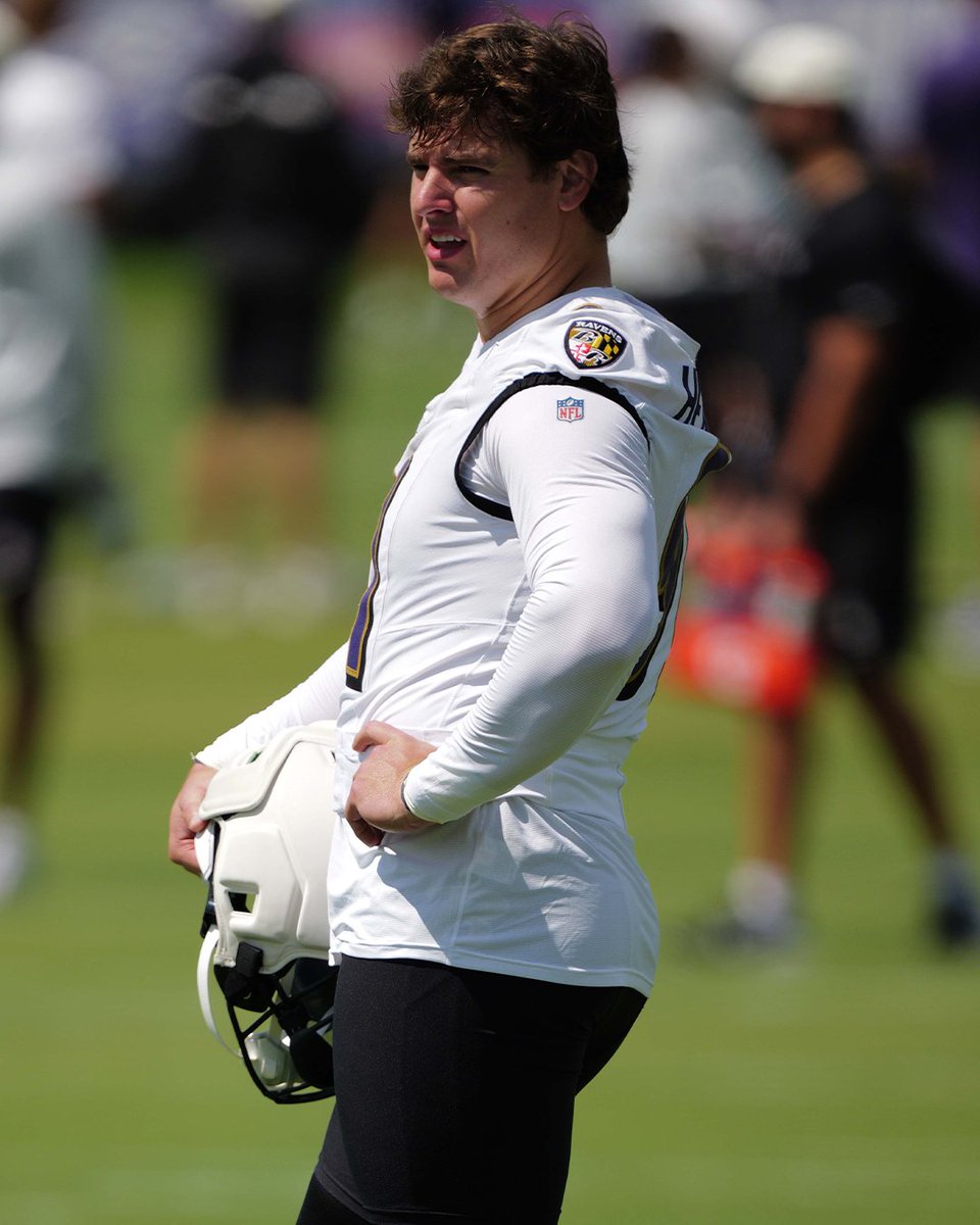 Underdog's tweet photo. Trey Hendrickson among all edge rushers in Week 1:

4 pressures (T-16th)
4 hurries (T-5th)
0 sacks (T-31st)
70.0 PFF Grade (30th) https://t.co/BbPXebM2lD