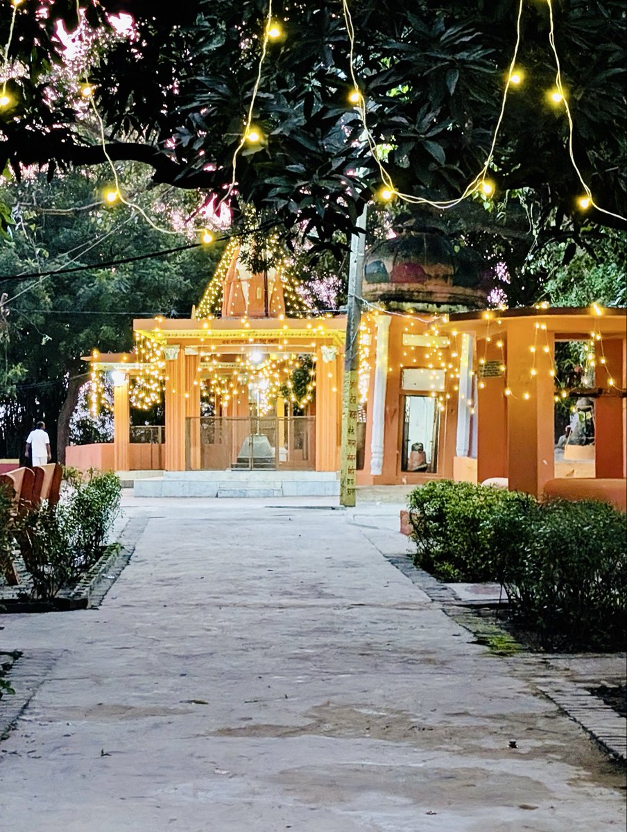 AjgaraDham's tweet photo. रम्य सरोवर सलिल स���पावन https://t.co/KFfFbJU42Y