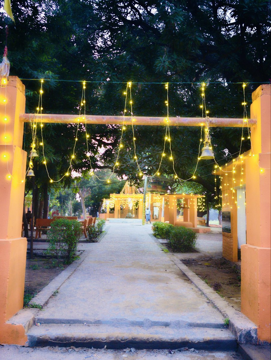 AjgaraDham's tweet photo. रम्य सरोवर सलिल स���पावन https://t.co/KFfFbJU42Y