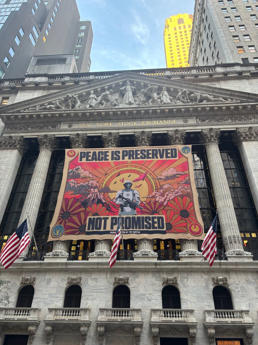 DiscussingFilm's tweet photo. Posters from The Capitol have begun to appear in cities worldwide for ‘THE HUNGER GAMES: SUNRISE ON THE REAPING’, including NYC, London, Mexico City and LA. https://t.co/K1eMhR8Er3