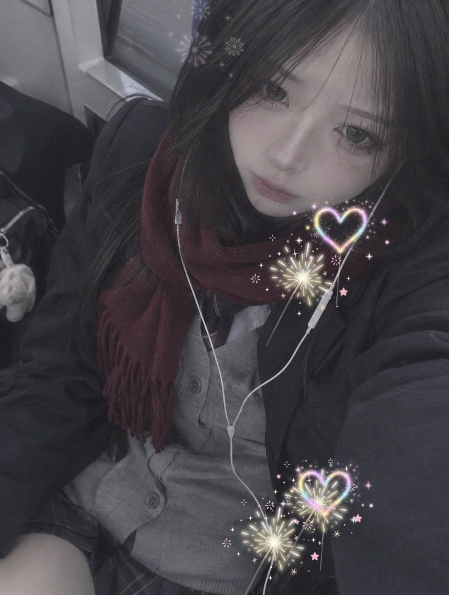 Yua___sp's tweet photo. 可愛い花火のスプーンありがとう😽
みんなちゃんと寝てね https://t.co/Cssr6na63N