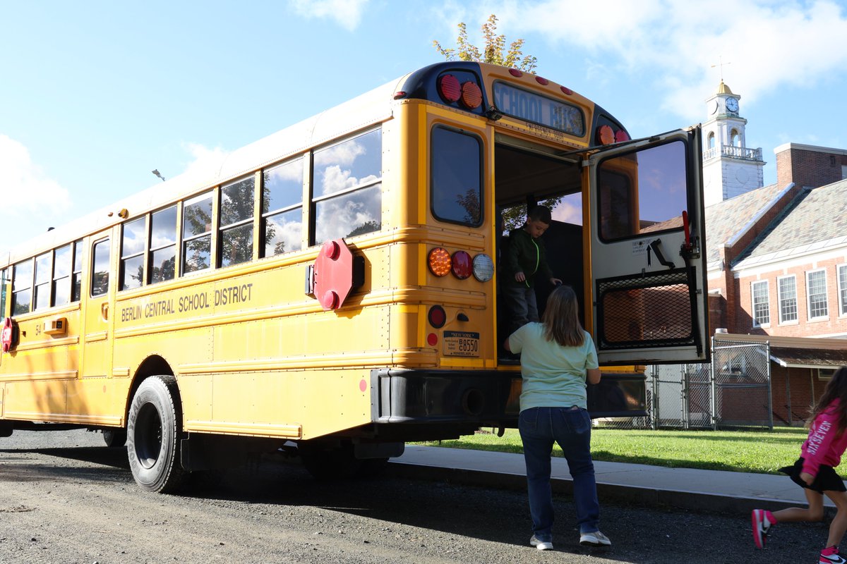BerlinCSD's tweet photo. BCSD Transportation conducts annual bus evacuation drills. This morning, BMHS &amp; BES students practiced swift and  safe exit procedures. Learn more here https://t.co/mZzYcvIRs4 https://t.co/uLHz6oKWYe