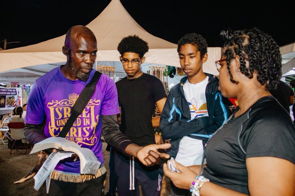 iuicGuyana's tweet photo. IUIC break ground at the Amerindian heritage Expo, teaching the word to our people.
#MvBarima
#Elnino
#BoatTragedy https://t.co/hWeLzaNfVp