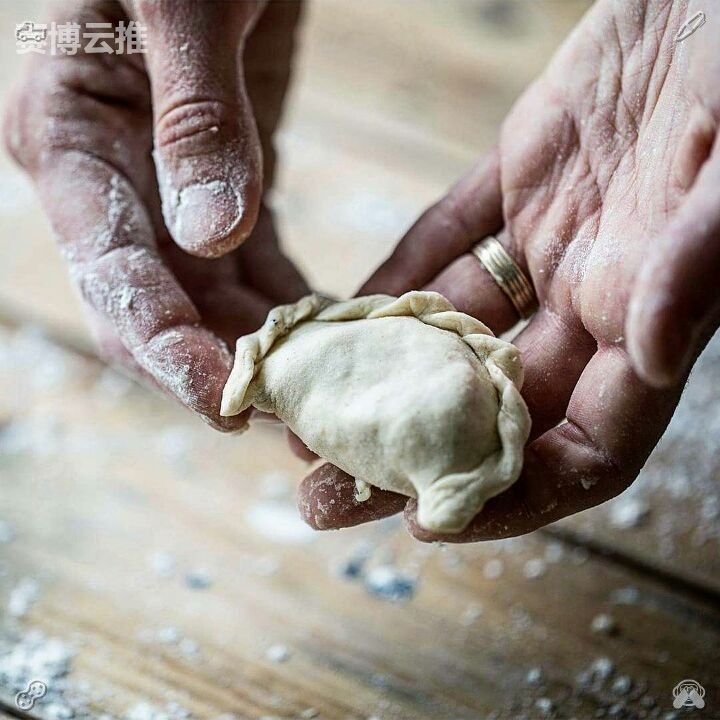 Double0Double7's tweet photo. Gain precious wisdom from every painful experience, endure life storms calmly each passing single day. Trials make you kinder and wiser, hardships strengthen your spirit instead of breaking it fully apart.Bake potato chips Potatoes, packed💁 https://t.co/hCfNVzeDv9