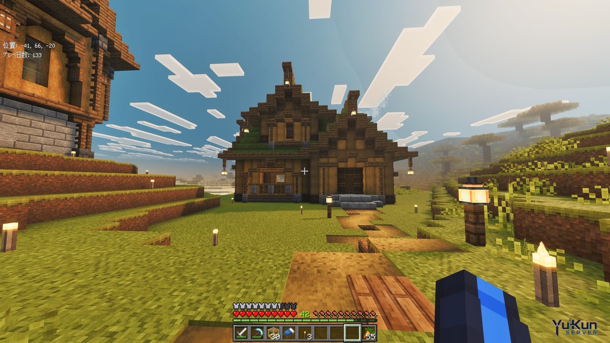 uchuujin55's tweet photo. いつもと違う形の屋根に挑戦した
上出来👏
 #マイクラ建築  #Minecraft https://t.co/U65CSfgnJB