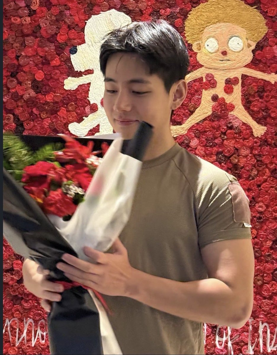 thvsdtv's tweet photo. Smth I’ve realized since getting into this toxic app is that every twt hate post about Tae’s behavior is so fvcking twisted. Like this man served in the Korean military in the SDT Special Task Force. His unit was involved in counterterrorism. He ranked first in full arm marksmanship and came first in cold weather training, a survival exercise. And you a miserable nobody have the audacity to disrespect him? 
Taehyung is a fvcking pride to his country, earned an exemplary service award and even got a place in the MHF. 
And smhow these retarded ppl still sit behind a screen writing the same bullshit over and over 😭 The way their minds work is gen so disturbed and unhinged. Like how do you even come up with this shit? It’s creepy and embarrassing atp.