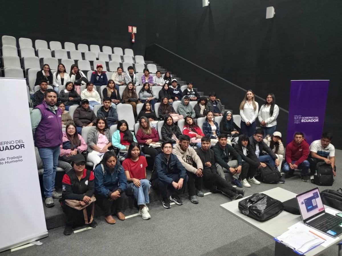 MIT_Ecuador's tweet photo. 📍 #Cotopaxi | 💻 Más jóvenes preparados para aprovechar las oportunidades del mundo digital. 🌎

✅En el Centro de Atención Ciudadana de Latacunga, 40 participantes del programa Jóvenes en Acción fueron parte de una jornada de capacitación sobre Puntos Digitales Gratuitos, donde fortalecieron sus conocimientos y habilidades para el uso adecuado de herramientas tecnológicas y servicios digitales.

🤝 A través de estos espacios, promovemos el acceso a la tecnología y el desarrollo de competencias que contribuyen a la formación, la comunicación y la generación de nuevas oportunidades para la juventud.