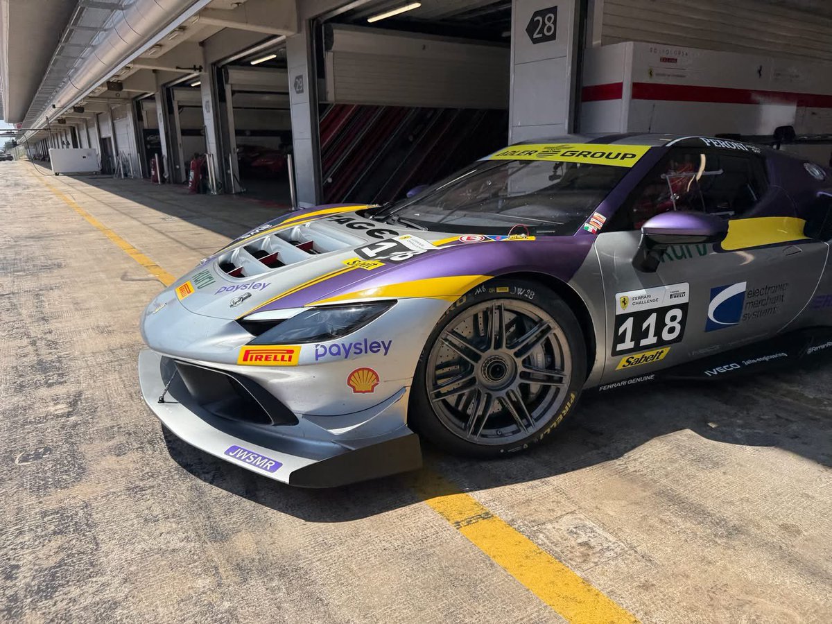 emsRaceTeam's tweet photo. Start fast this week! 🏁

#MondayMotivation https://t.co/75uHV1IPh4