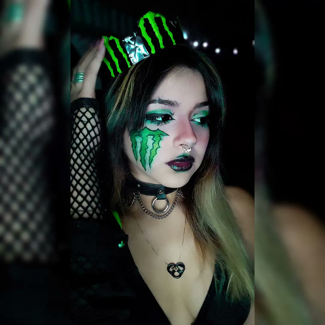 princessbras's tweet photo. Queen Monster Energy

Guardar y compartir ayuda mucho. https://t.co/SJaEXJjd5X