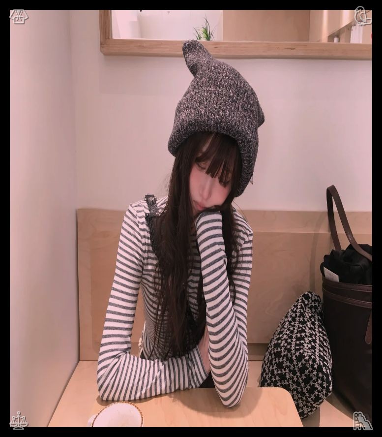BrayanDaniel546's tweet photo. 🖌Juicy zucchini with tomatoesSerenity settles soft around us sipping warm drinks side by side, contentment hums slow tunes, and every mundane second hums with mutual fondness. https://t.co/VsiQchPWxM