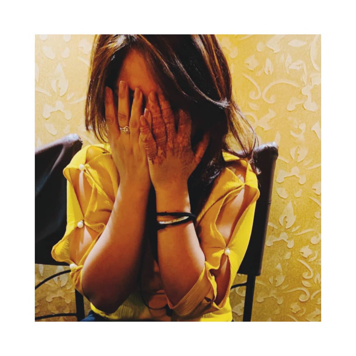 yuancla's tweet photo. Hide your eyes, darling. People can see your heart through them. https://t.co/AlwDjn0QlP