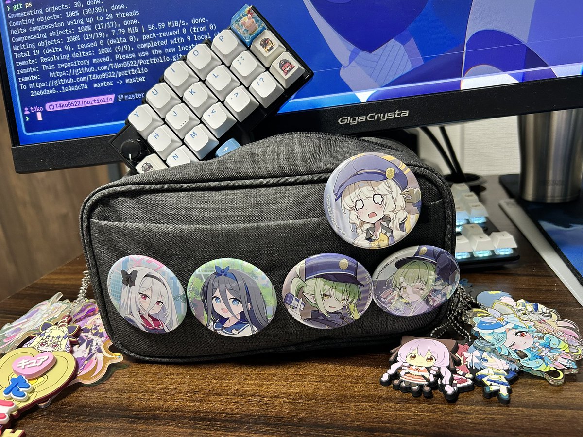 T4ko0522's tweet photo. 分割キーボードを格納しているオタクバッグ 🤓 https://t.co/QgkRpfZKso