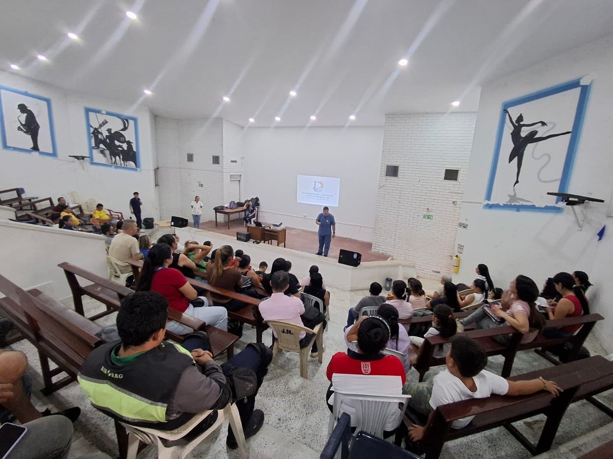 ITMACucuta's tweet photo. El Instituto Técnico Mercedes Abrego quiere expresar el más sincero agradecimiento por su valiosa participación en la reciente Escuela de Padres de Primaria, dedicada al tema de Parentalidad Positiva. https://t.co/sFniaYa8LX