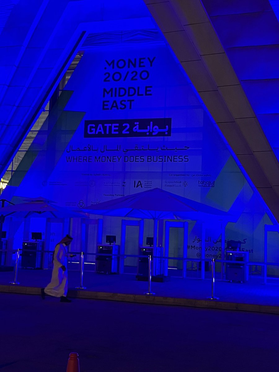 salemb18's tweet photo. أول انطباع من مؤتمر Money20/20 في الرياض:

أصبح من الصعب فصل التقنية المالية عن التجارة الإلكترونية واللوجستيات.

كل قطاع يملك جزءاً من رحلة العميل، لكن القيمة الحقيقية تظهر عندما تتصل البيانات والدفع والتنفيذ في تجربة واحدة.

#Money2020MiddleEast https://t.co/Pin7xlLkPv