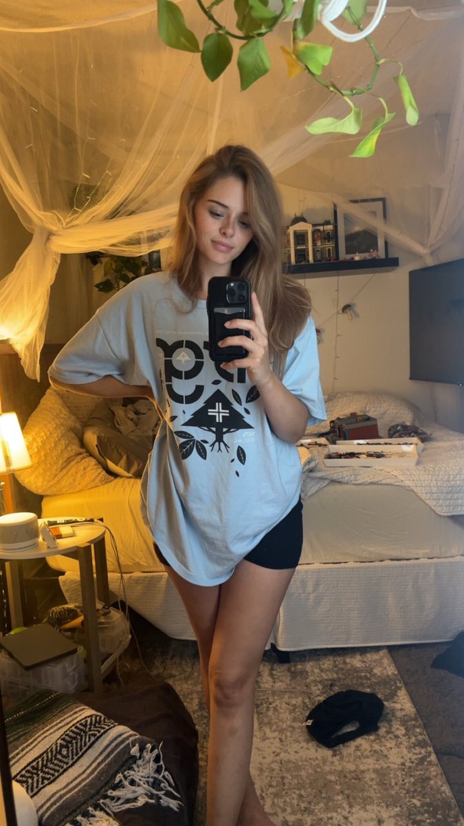 ALadyNamedKatie's tweet photo. I fear my shirt isn’t big enough https://t.co/TN6uhjbGLu