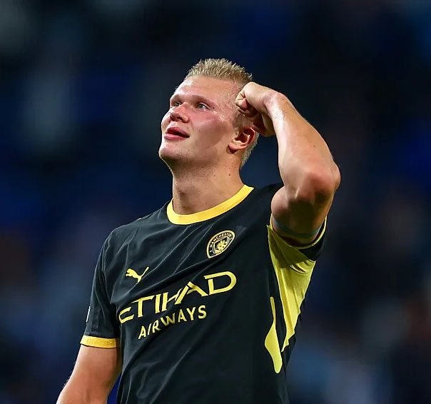 FRBlueMoon's tweet photo. 📸 FANS DE CITY, JE VEUX CE HASTAG ⤵️

#HaalandBallonDor2026 🌕 https://t.co/3ndXKKFdGy