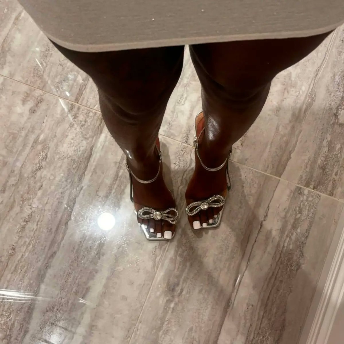 Maria_230080Pea's tweet photo. Good morning to the wonderful @goddessbrownsugar, showing off her beautiful toes on the King’s page. Go show this amazing queen some love. https://t.co/t5Jc2alvD8