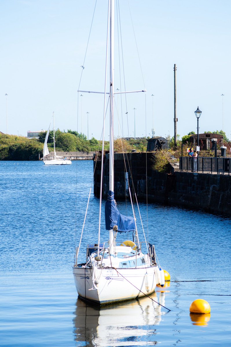 abdullahj's tweet photo. This is a dockumentary ⚓️⛵️🛶
📍Mermaid Quay, Cardiff Bay, Cardiff, Wales 🏴
#photography #cardiff #summer #sailing #boat #wales #cardiffbay #docks #bay #ships #sails #sun #skies #water #blue #baywatch #urban #city #cityscape #marina #travel #explore #mermaidquay #quay #photo https://t.co/DuxWw1FCp7