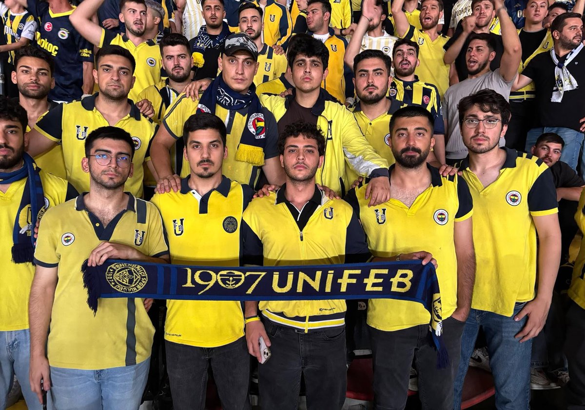 UFBKhas's tweet photo. 1907 ÜNİFEB Kadir Has Üniversitesi örgütlenmesi olarak Gaziantep FK - Fenerbahçe karşılaşmasında takımımızı yalnız bırakmadık. https://t.co/TMrNi46Dnq