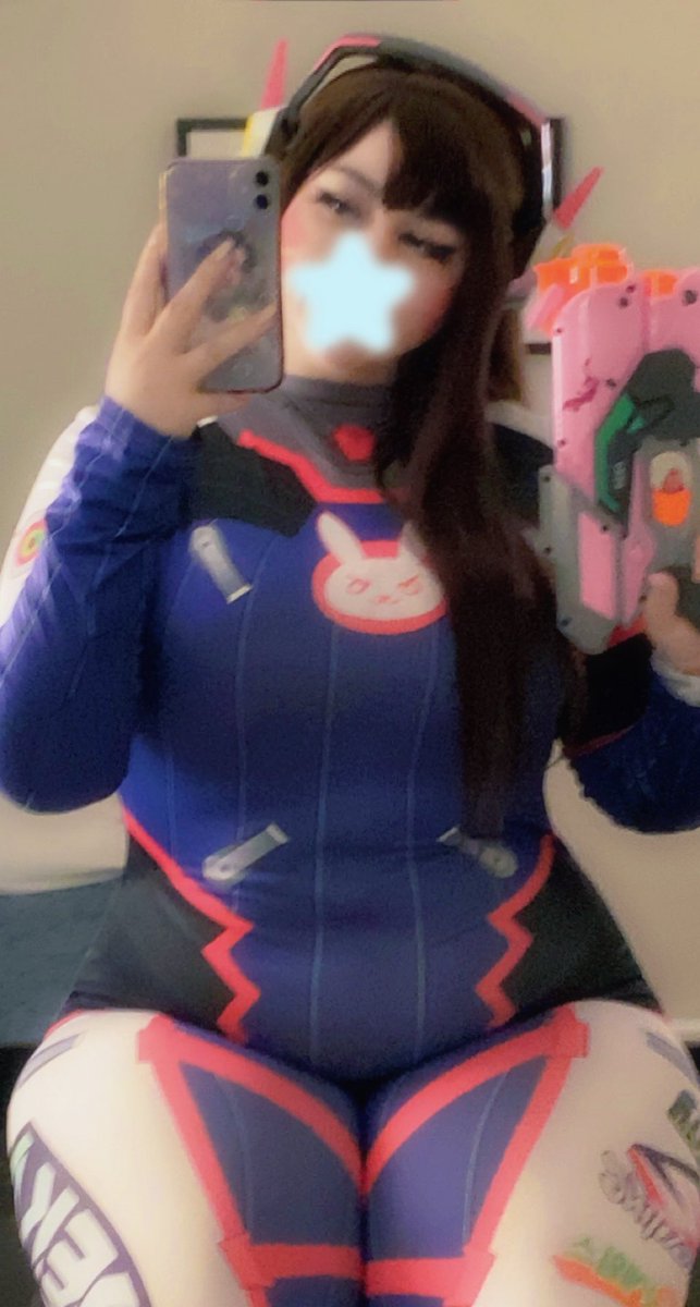 pvppiecvnt's tweet photo. will be cosplaying her tn! here are some old pics as a little teaser tho :3 https://t.co/OhJzNnT41H