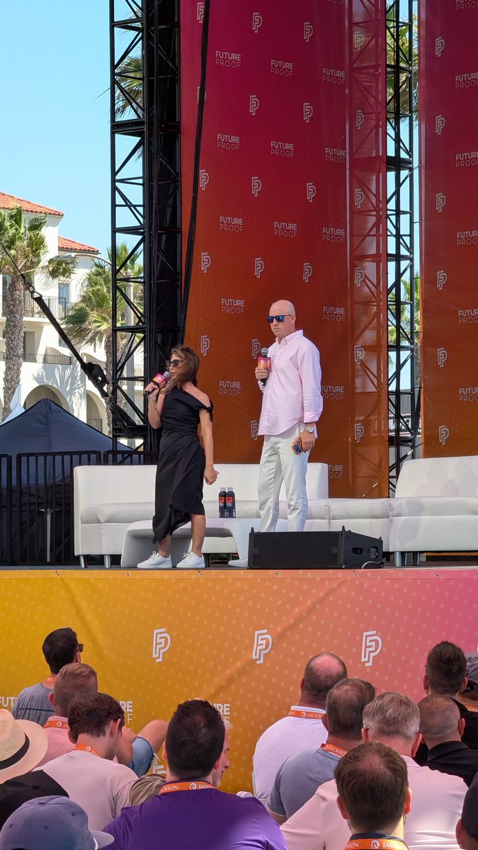 HermanHChan's tweet photo. I'm really here!!! @FutureProof_HQ @_bchaps @michaelbatnick @MattMiddleton__

#futureproof
#wealthmanagement
#huntingtonbeach
#financialplanning
#crimsonfinancial https://t.co/guei2gBxmx