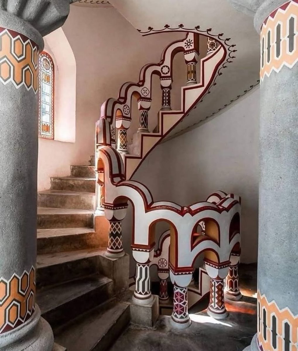 nicolefulleri's tweet photo. The ornate details on this one is unmatched 🧡 The Flag Tower Staircase at Bory Castle, Hungary

📸

.
.
.
.
.
.
.
. https://t.co/1gUUa9qYtA