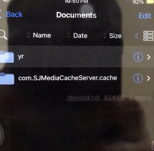 Peza198's tweet photo. Videos are saved in documents com.skmediacacheserver.cashe
#jailbreak #dopamine #iphone #youtube #downloader https://t.co/8lCmx75Sp1