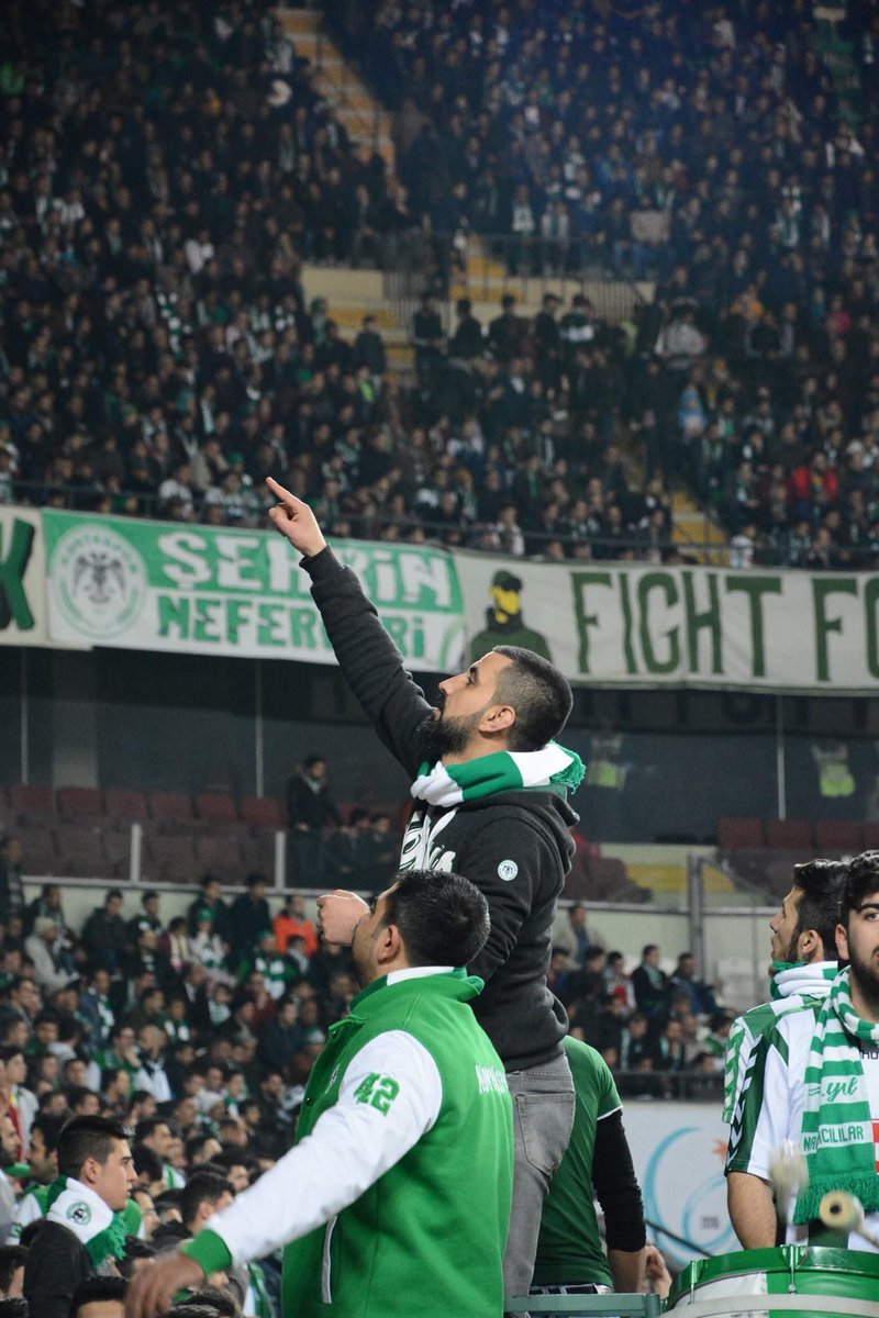 trubunbeste's tweet photo. “Harcadığım bir ömür sana yetmez mi? https://t.co/4TRy4bKo3W