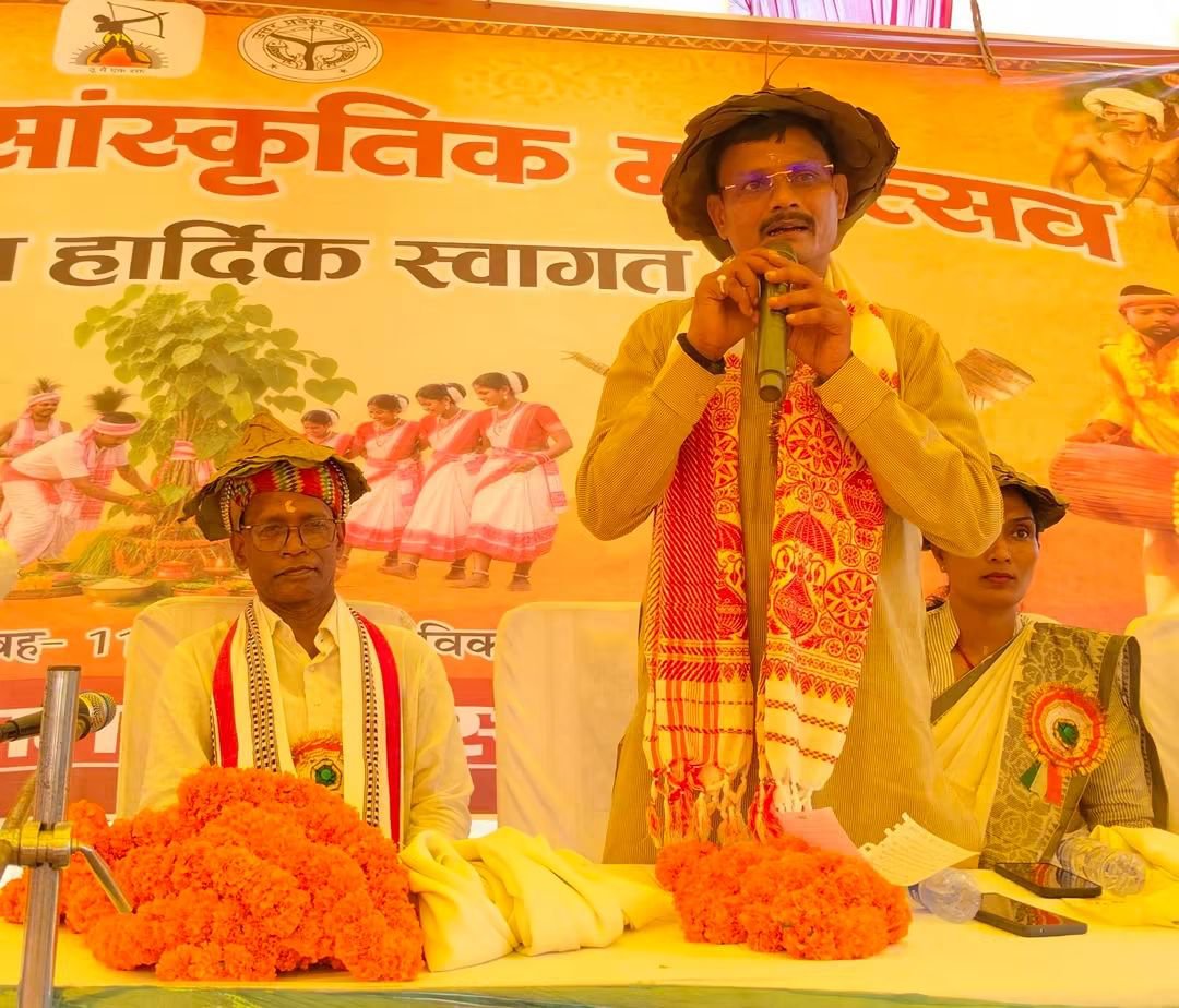 JeetSingh4Bjp's tweet photo. जनपद सोनभद्र के रॉबर्ट्सगंज विधानसभा क्षेत्र अंतर्गत ग्राम पंचायत कोटा (टोला कानोपान) में अखिल भारतीय वनवासी कल्याण आश्रम के राष्ट्रीय अध्यक्ष श्री सतेन्द्र खरवार जी की गरिमामयी उपस्थिति में #जनजातीय_सांस्कृतिक_महोत्सव #करमा_पूजा_2026 का शुभारंभ हुआ
#jeetsingh4bjp #sonebhadra https://t.co/5OSP8QBCQo