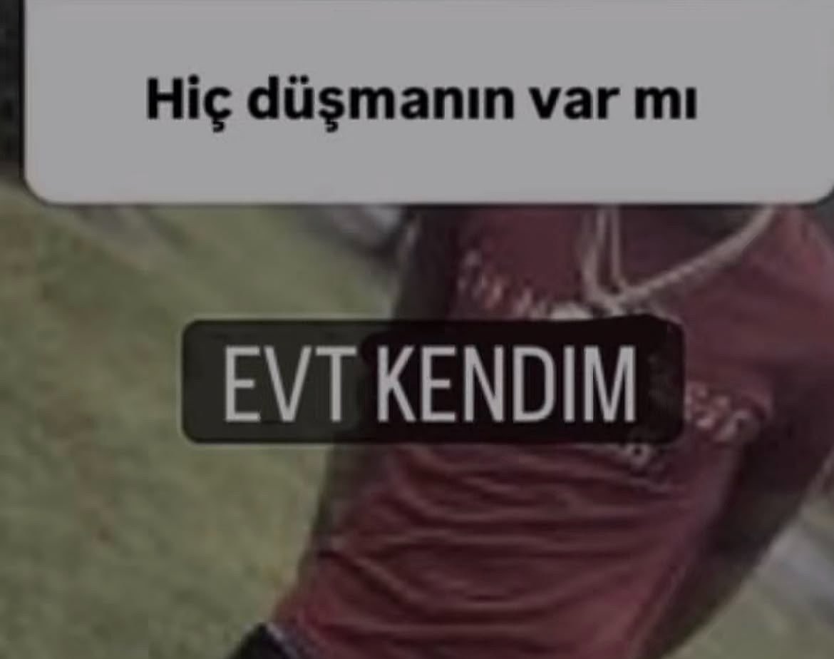 bitmemisim's tweet photo. orda burda ben kendimi cok seviyorum kolpalari sıktıktan sonra biz https://t.co/W7GKKWxGNG