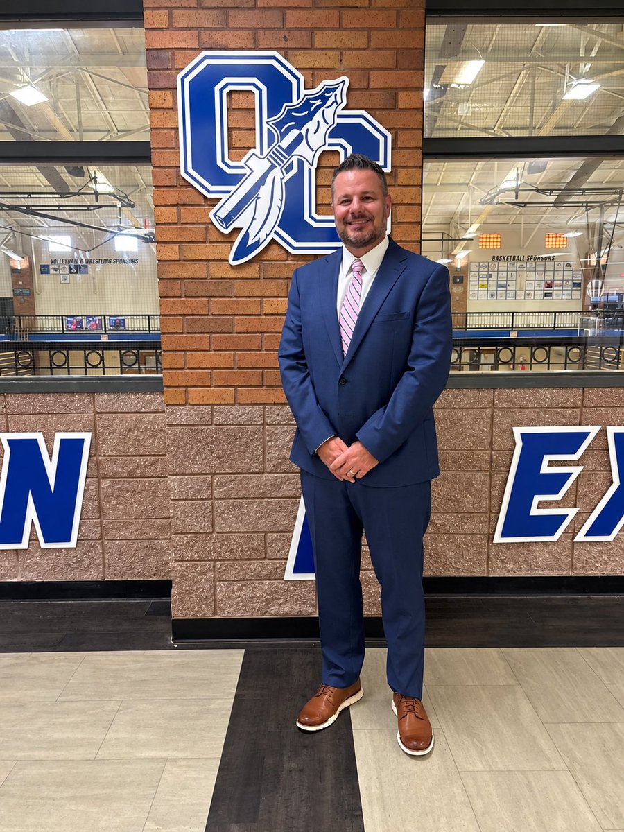 OffBeatenPath_'s tweet photo. OBP Episode 58 follows the paths of @TonyWatkinsHIES and @Curt_Miller30 as they go from coaches kids, to successful coaches and now on the admin side 

https://t.co/u5GNuYOZe2 https://t.co/u44JRzRy7d