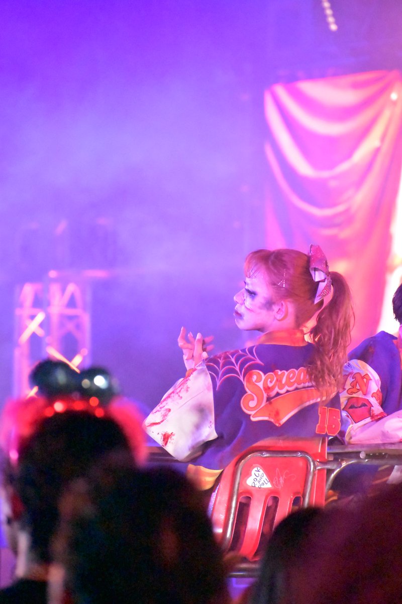 _unr_k2's tweet photo. 9/14 18:20 グラマシー ホラナイ
ハロウィンホラーナイトアカデミー
あみちゃん

駆除作戦のイメージ強かったから、Rat Tat Tat踊ってんの懐かしすぎた🩷💜 https://t.co/yUxPImUQB2