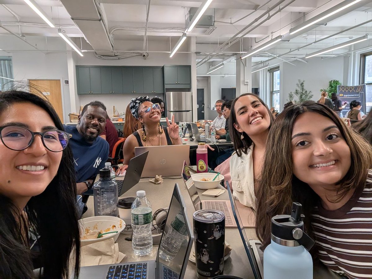 NiaCP30's tweet photo. Met up with some cool folks in New York for #NYFW but all we did was code 😆

Thanks Google Developer Group (gdg Brooklyn)!!!! @GDGBrooklyn https://t.co/6pZFGMPFCe